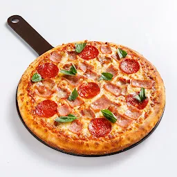 Tossin Pizza Hill Road Bandra | Best Pizza in Mumbai