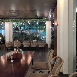 Tranquil Bistro