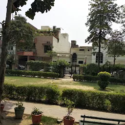 Trikona Park(Sukhdev Nagar park)