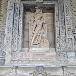 त्रिमुख शिव मंदिर
