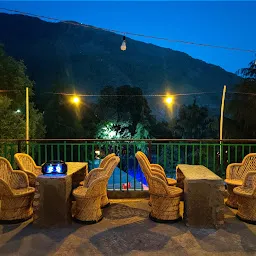 Trimurti garden Cafe and Homestay Dharamkot