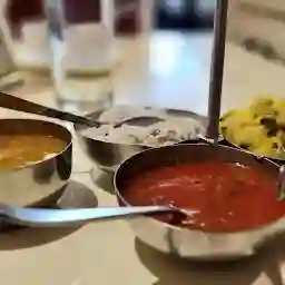 Udupi Brindavan Vegetarian Restaurant - Best South Indian Restraunt | Multi Cousine Vegetrian Restraunt in Agra