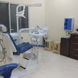 Ujjawal Dental Clinic and Implant Centre (उज्जवल डेंटल क्लिनिक एवं इम्प्लांट सेंटर)