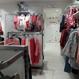 Unlimited Fashion Store - Thillai Nagar, Trichy