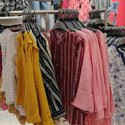 Unlimited Fashion Store - Cholourpalya, Bengaluru