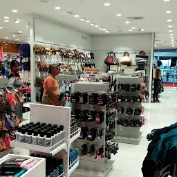 Unlimited Fashion Store - Fun Republic Mall