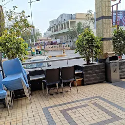 Urban kitli Law Garden