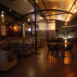 V Club & Lounge