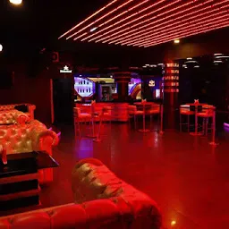 V Club & Lounge