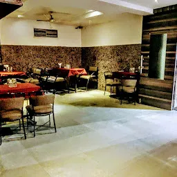 V2 Bar & Restaurant