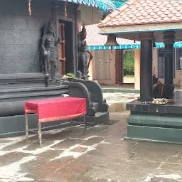 Valiya thottathil Sree Mahadeva Temple