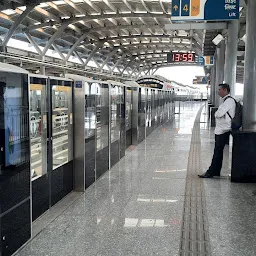 Vastral Gam Metro Station