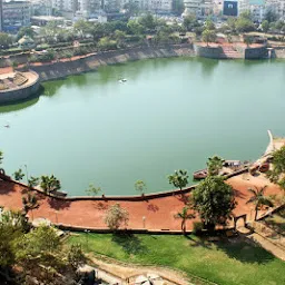 Vastrapur Lake