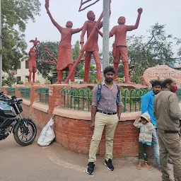 Veeranjali Statue