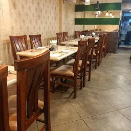 Veg Tawa Restaurant & Cafe