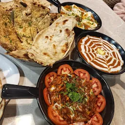 Veg Tawa Restaurant & Cafe