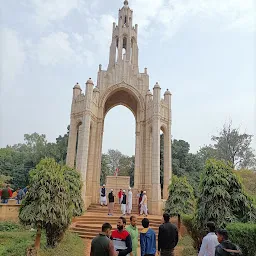 Victoria Memorial : Company Garden Allahabad