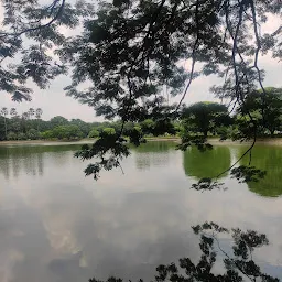 Victoria Memorial Western Pond