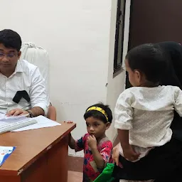 Vidya Child Care ! Dr Praveen Kumar Singh M.B.B.S , M.D ( Pediatrician)