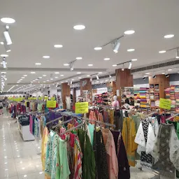 Vijay City Centre Mal l- Best Shopping Mall/Handloom Store/Ladies, Kids, Mens/Best Car Parking/Clothing Store in Dasuya