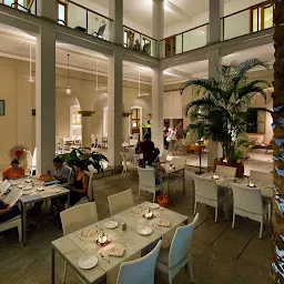 Villa Shanti Hotel & Restaurant