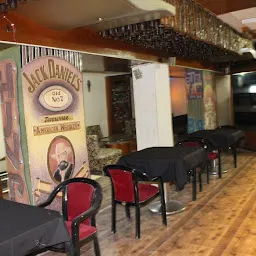 Vinar Bar And Restaurant
