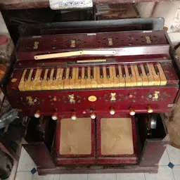 Vinayak music store