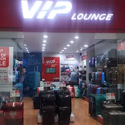 Vip best sale showroom nearby