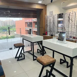 Vision Eye Care Hospital Chandkheda - Dr. Vaibhav Sutaria