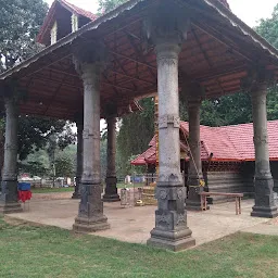 ശ്രീ വലഞ്ചുഴി ദേവിക്ഷേത്രം ( Valamchuzhy Devi Temple.