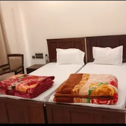 Vrindavan Chandrodaya Mandir Guest House And Hotel