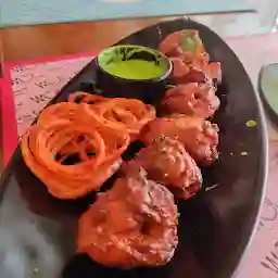 Wife On Leave - Best Family and Fine Dine | Veg and Non Veg Family Restaurant in Varanasi