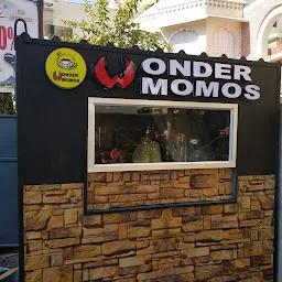 Wonder Momos