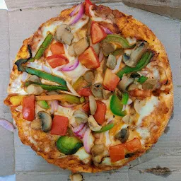 World Trail - Best Pizza Restaurant in Noida