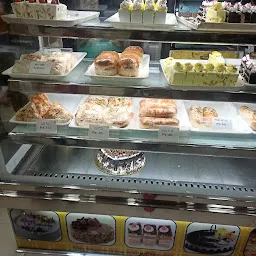 Wow Bakery and Cafe