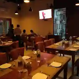 Yaariiyaan Restaurant