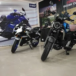 YAMAHA SHOWROOM