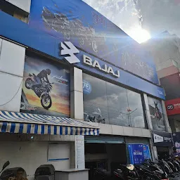 Yug Bajaj (LIG Square)