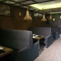 ZAiKA FAMILY RESTAURANT