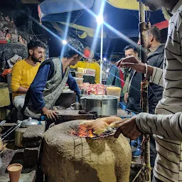 Zero Road Bus Stand