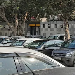 Zoo Parking Space