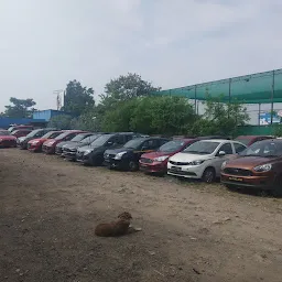 Zoomcar Self drive car rental- Viman Nagar Parking Lot