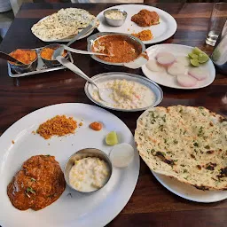Zorba Restaurant - Pure Veg Punjabi & Chinese, Restaurant
