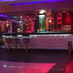 Zosse Restro Bar